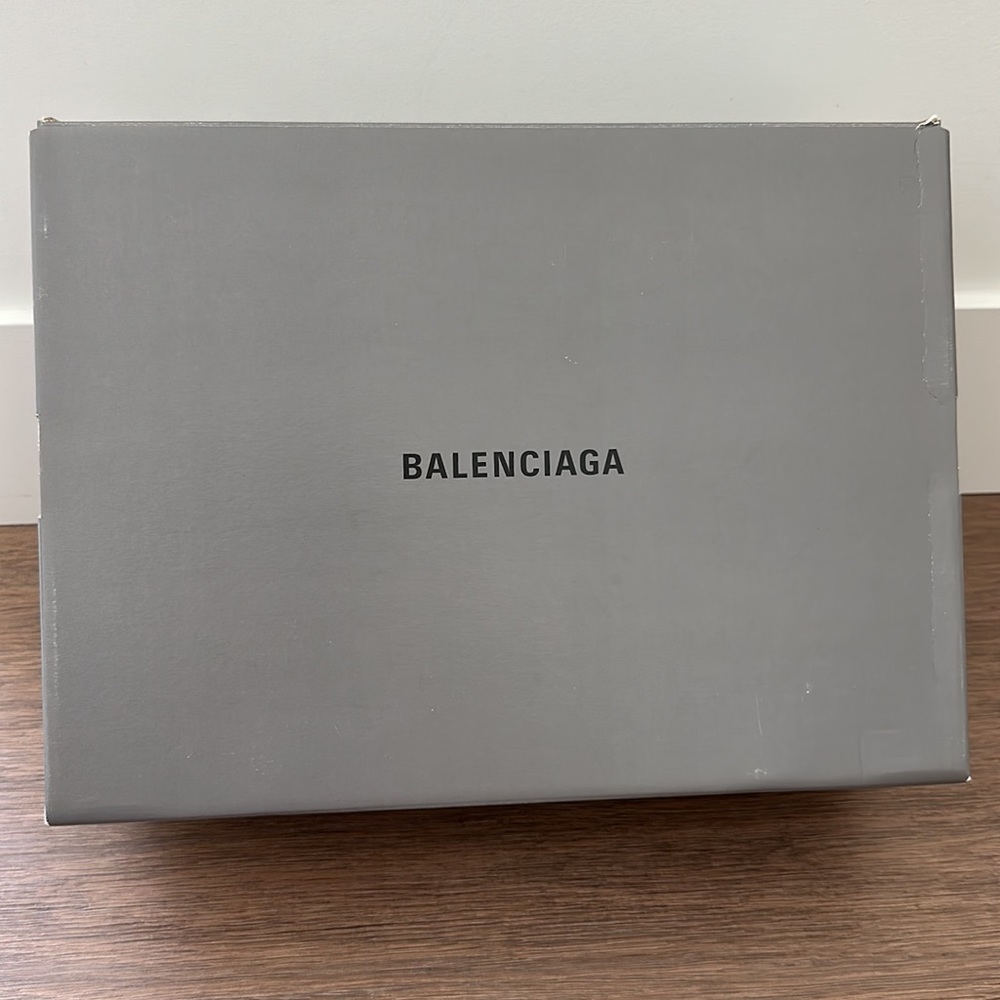 Balenciaga empty shoe box